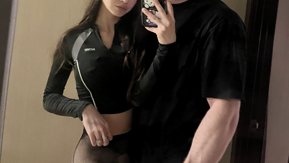 Участник COUPLE ,женщина ,18, Paris | ИнтимЧат.РФ
