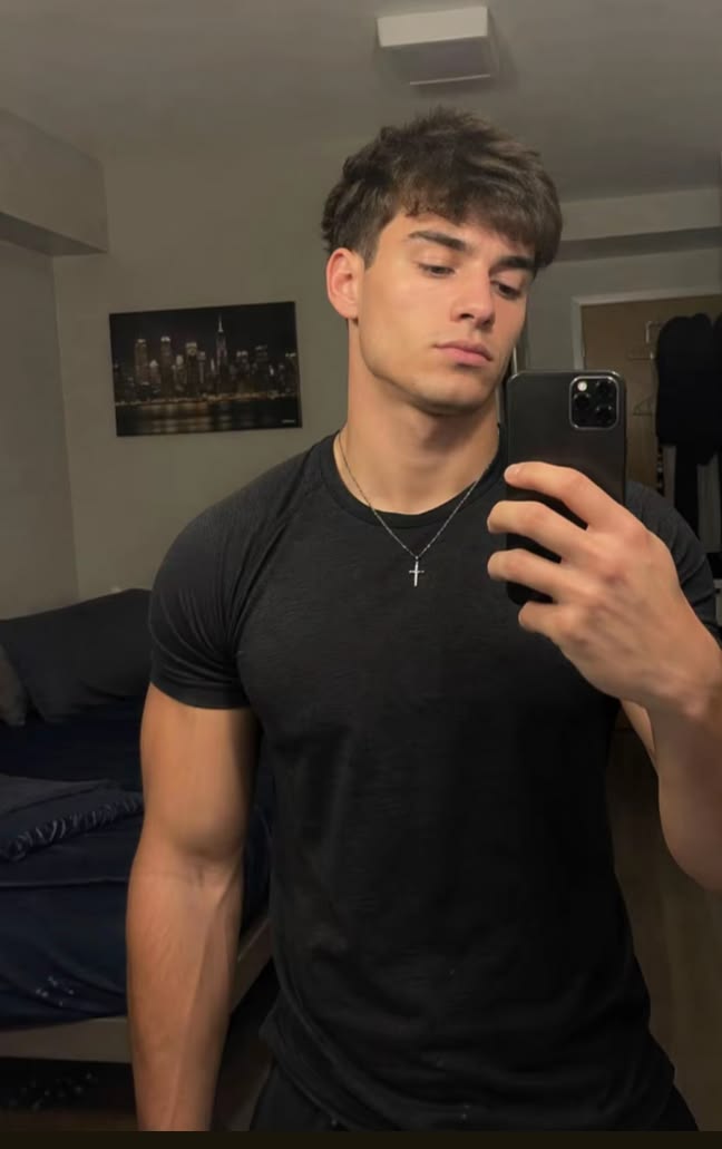 Участник IVAN(1415) ,мужчина ,23, Helsinki | ИнтимЧат.РФ